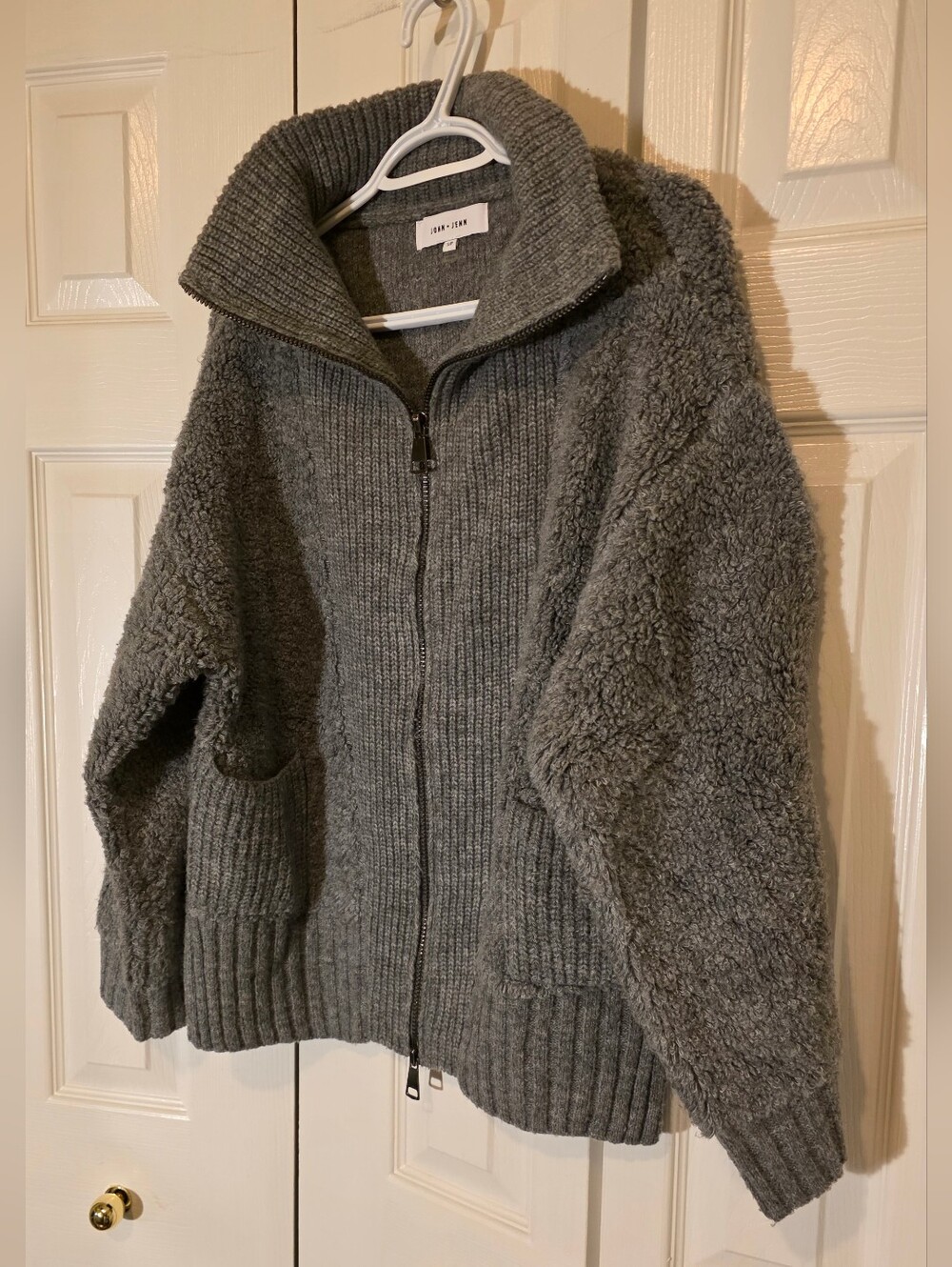 John + Jenn Cozy Gray Zip-Up Knit Jacket Cardigan with Pockets - Picture 3 of 11